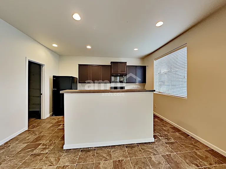 370 Lolo Trail Ave — Photo 5