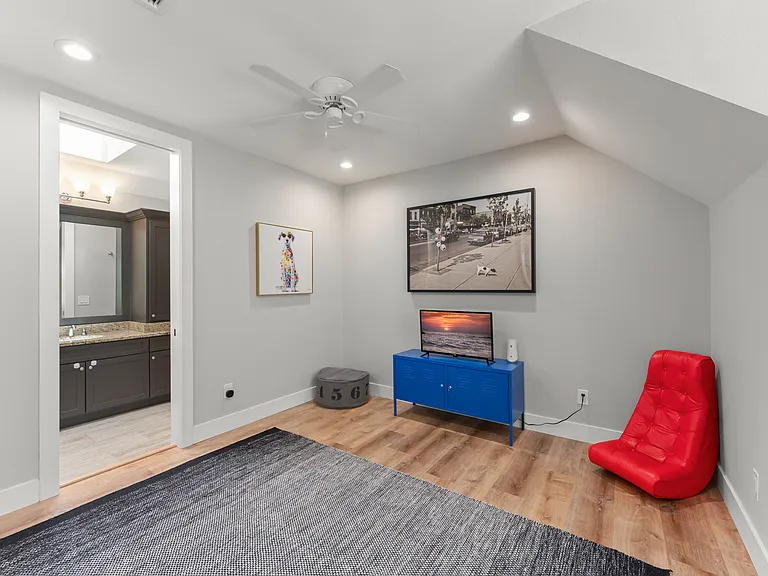 9720 Covent Garden Dr — Photo 44
