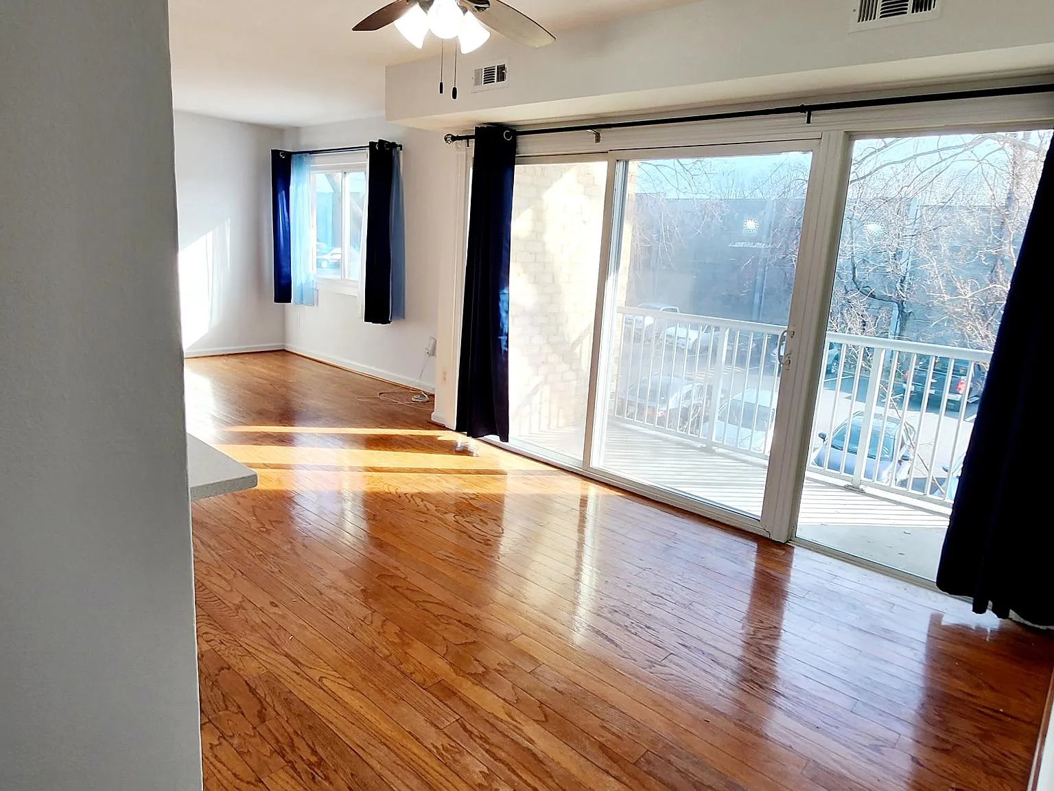 3 bed, 1158 sqft, $2,900 — Photo 4