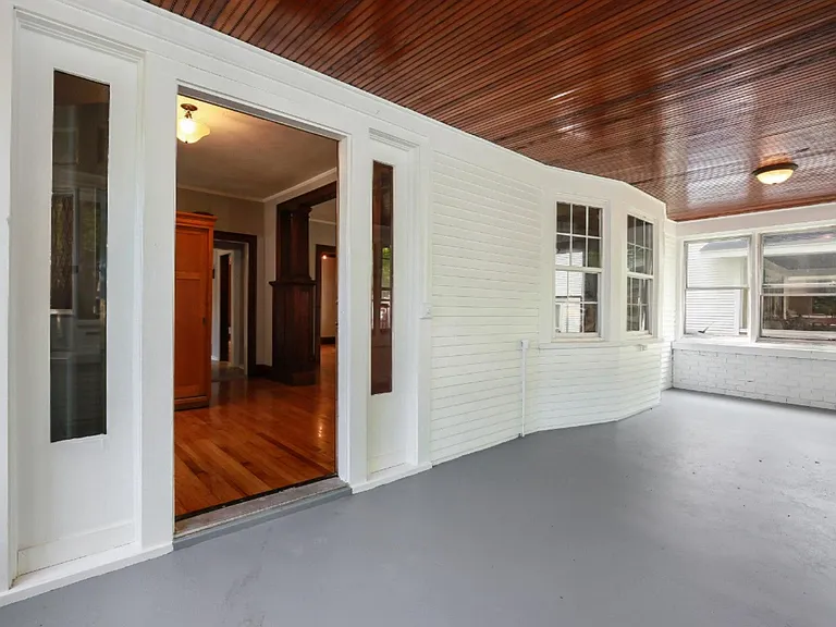 2042 Francis Ave SE — Photo 7