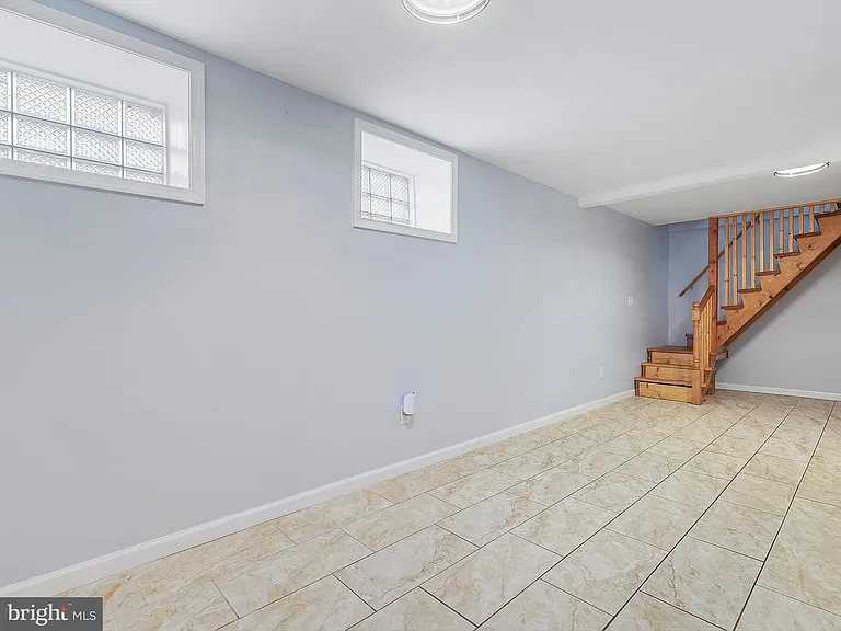 1713 E Lafayette Ave — Photo 25