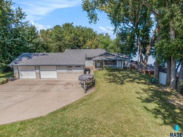 6000 Sunset Blvd, Madison, SD 57042