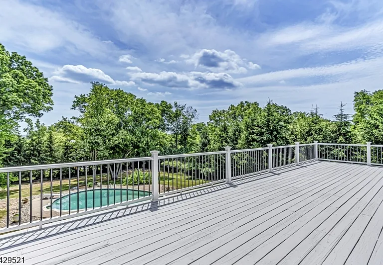136 Carlough Rd — Photo 25