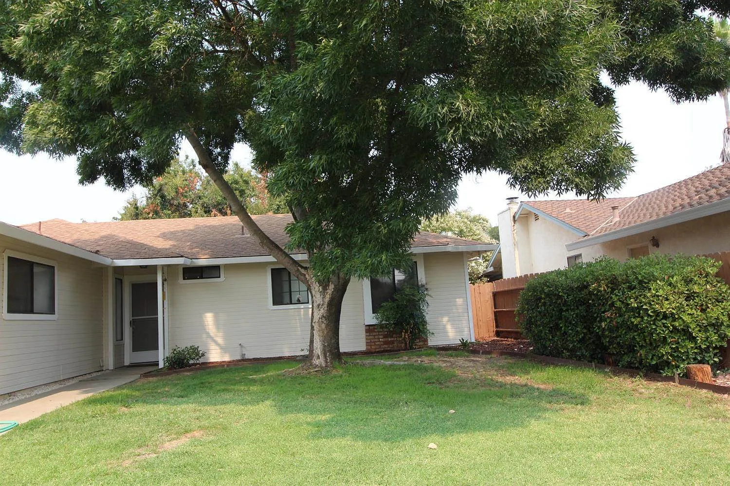 1343 Gavin Dr photo 1