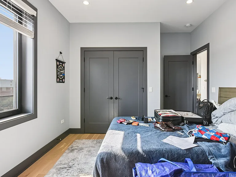1523 N Western Ave — Photo 20