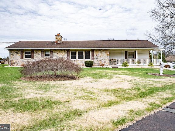 3rd image of 1514 Bahr Rd