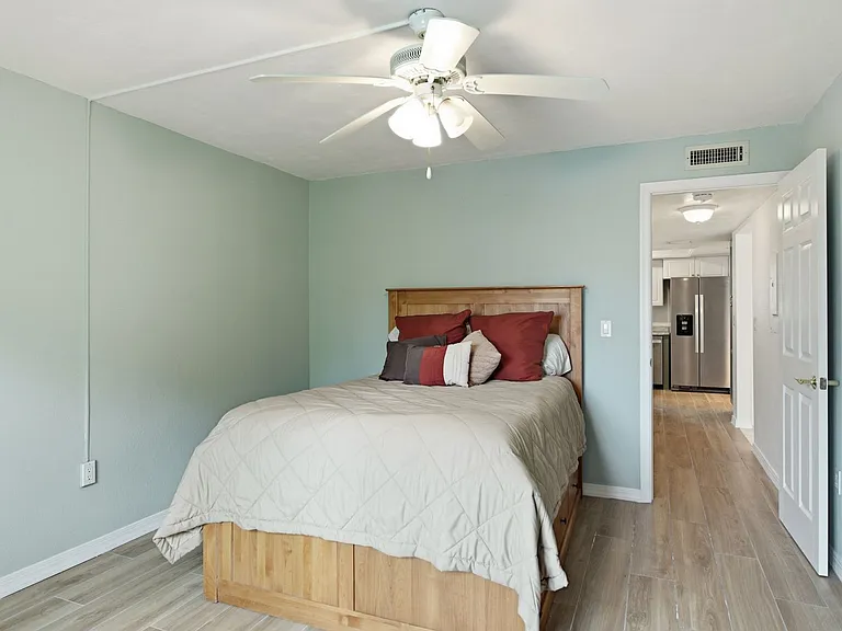 2453 Egret Blvd #1 — Photo 21