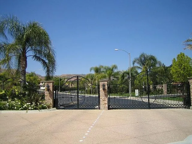 19932 Ahwanee Ln — Photo 16