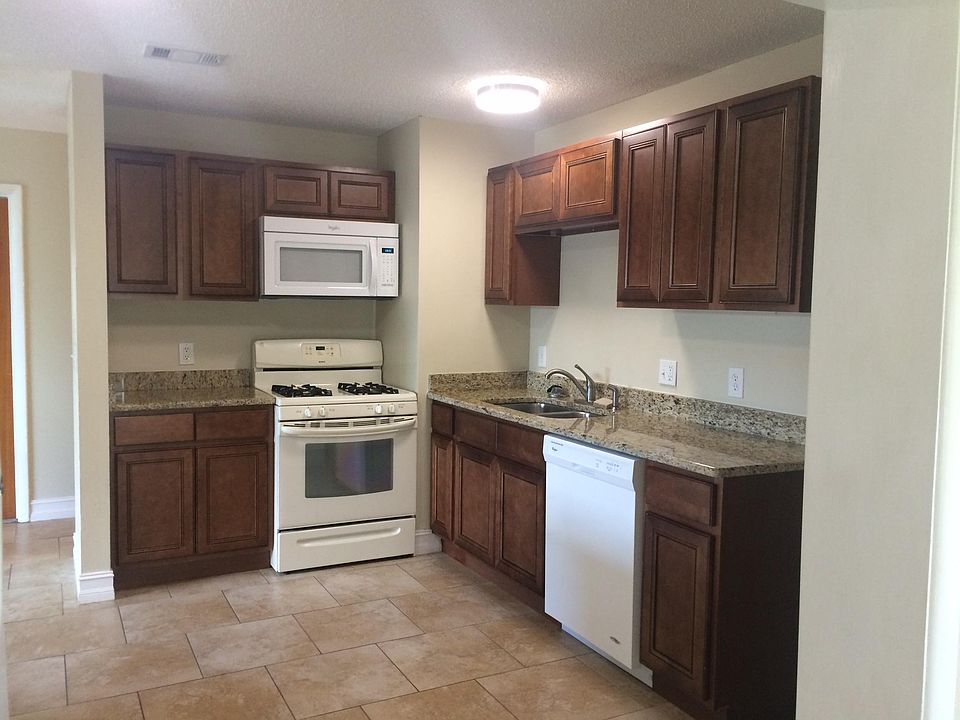 1st image of 555 Teak Dr