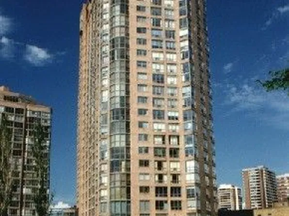 44 Saint Joseph St #1114, Toronto, ON M4Y 2W4