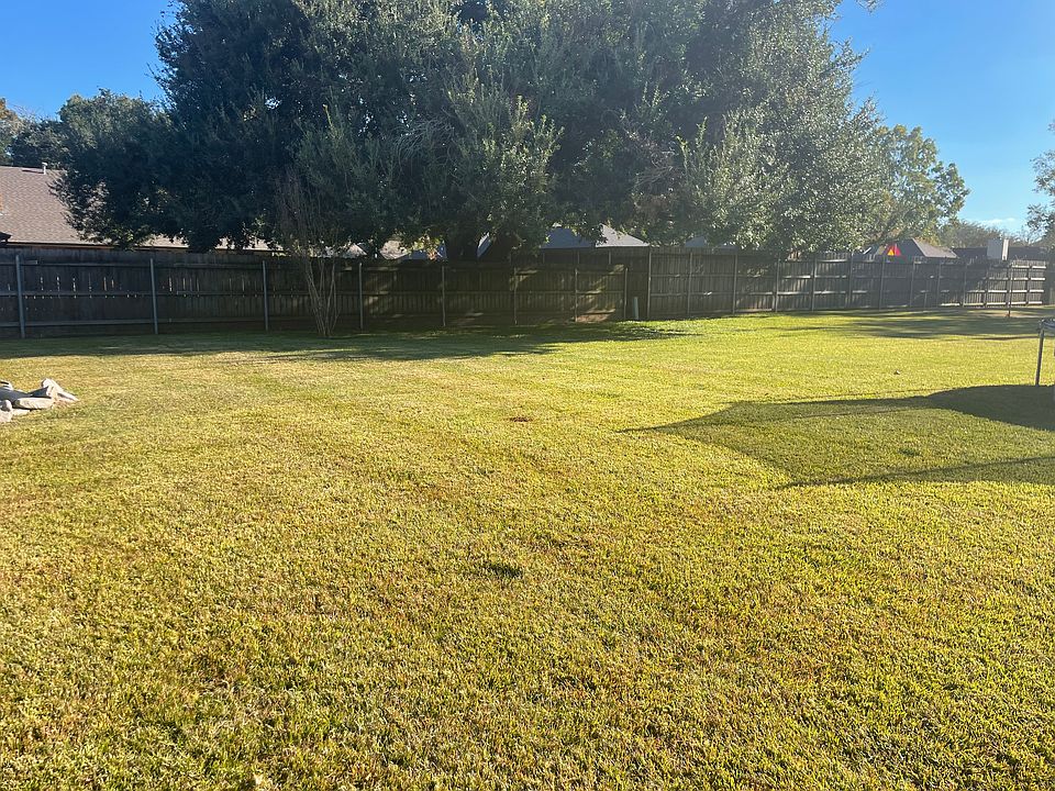 2nd image of 5241 Raphael Dr