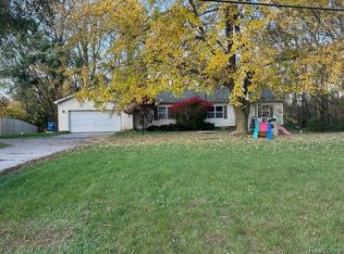 1250 Sutton Rd, Adrian, MI 49221