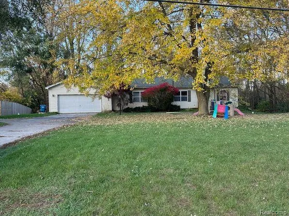 1250 Sutton Rd, Adrian, MI 49221