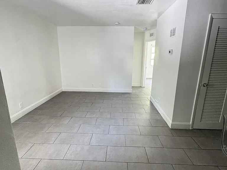 914 3rd St #2 — Photo 3