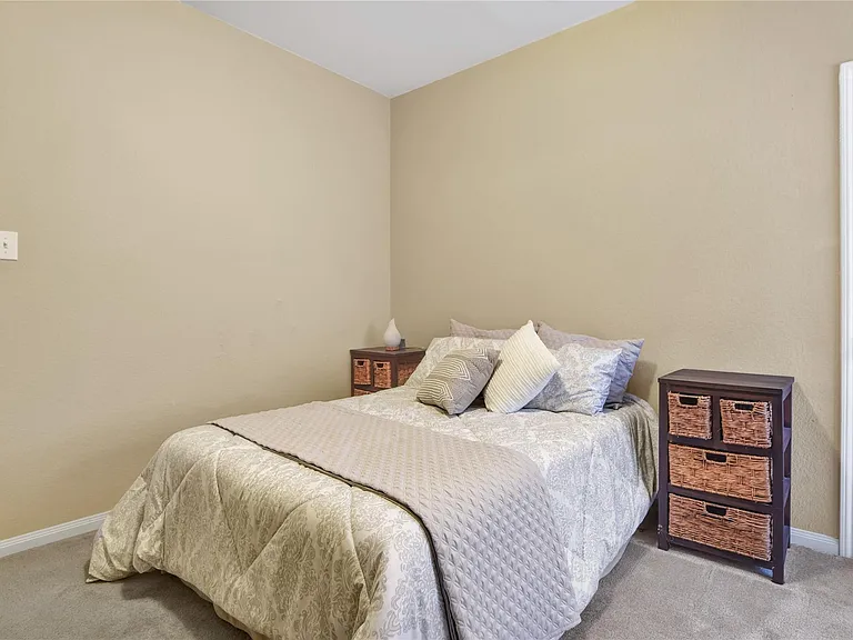 21 Cheswood Manor Dr — Photo 24