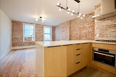 Rented by Nolita Group