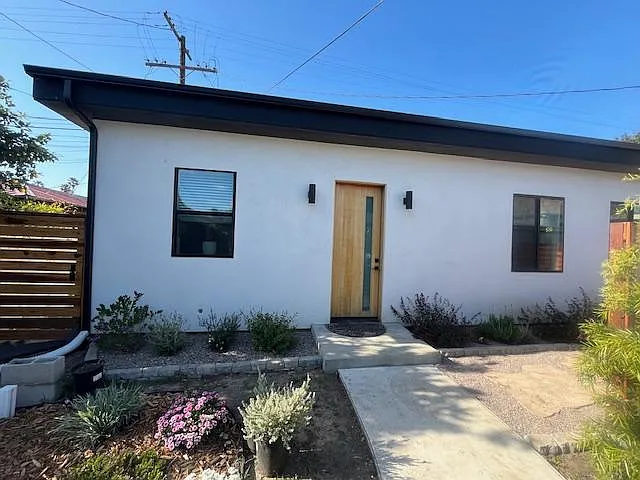 12515 Barbara Ave — Photo 7