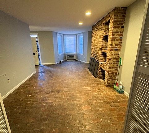 5th image of 202 4th St SE APT B