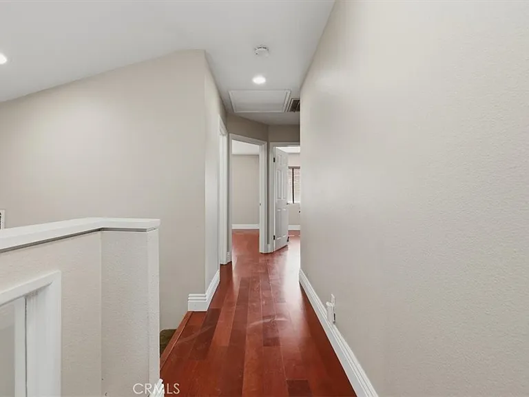 930 Primrose Ln — Photo 20