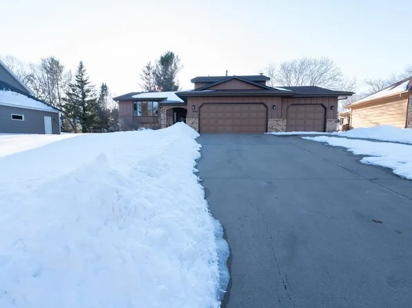 5799 Oxford St N, Shoreview, MN 55126