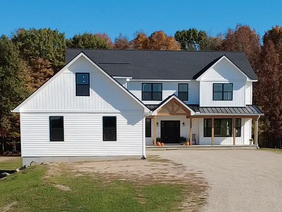 2nd image of 1700 Fowlerville Rd
