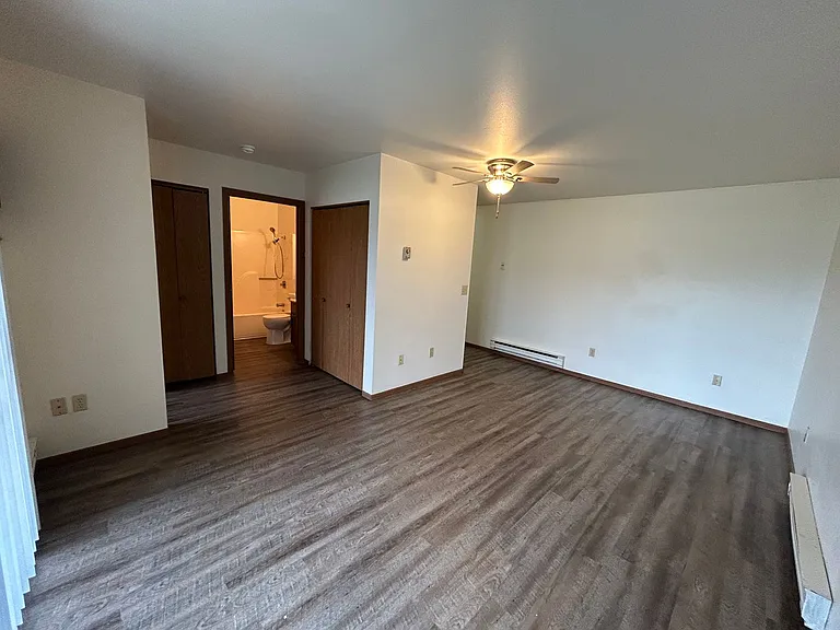 Prairie Village Apartments — Photo 5