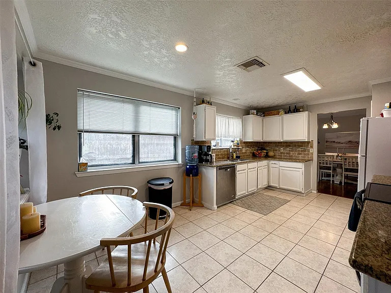 2909 Laurelridge Dr — Photo 14