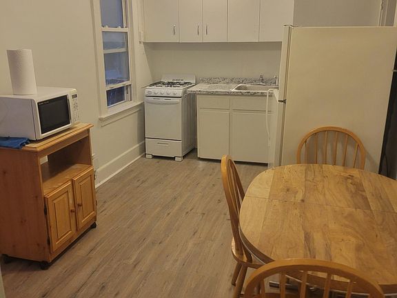 2nd image of 51 Nelson Ave #51