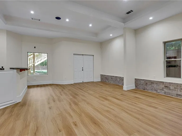 3228 Silver Lake Dr NE — Photo 44