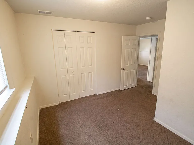 1013 W Ash St — Photo 28