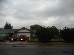 980 4th St, Orange Cove, CA