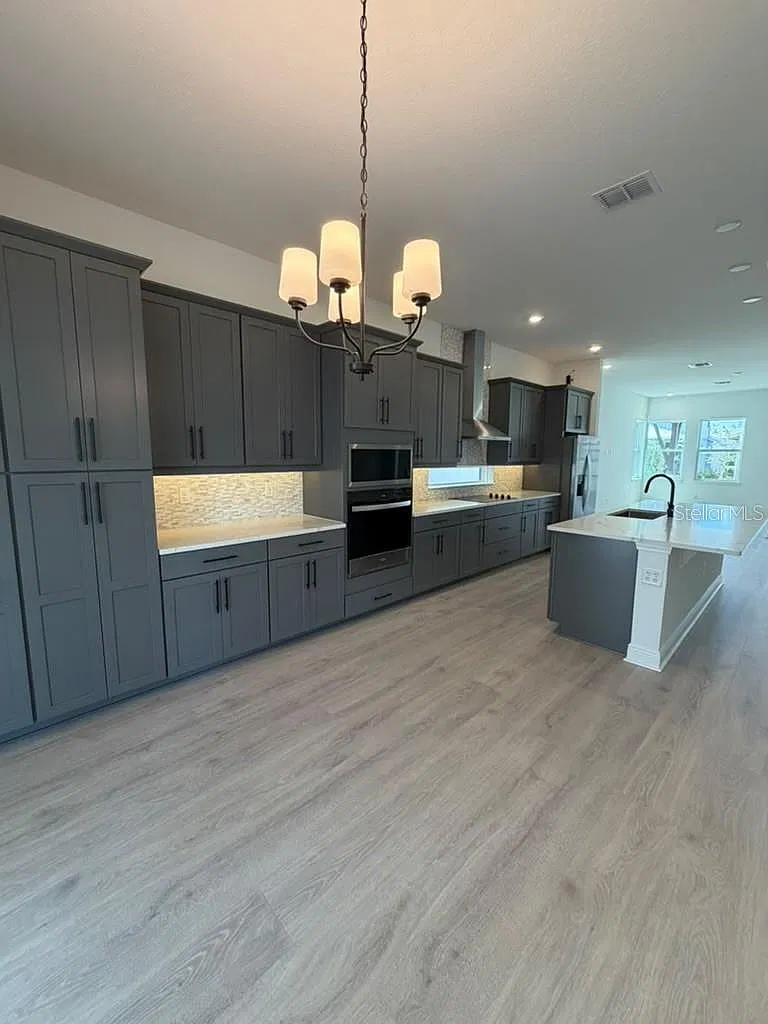4 bed, 3.5 bath, 2972 sqft, $5,485 — Photo 3