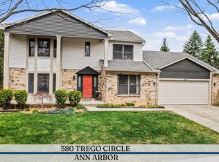 580 Trego Cir, Ann Arbor, MI 48103