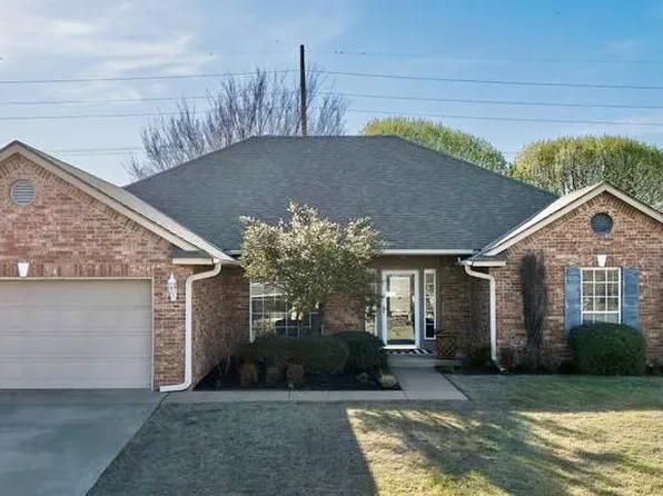 542 Lakeside Ct, Shawnee, OK 74801