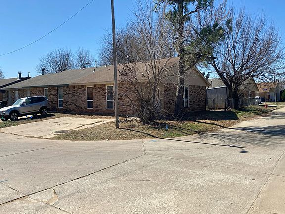2nd image of 309 N Oaks Ave