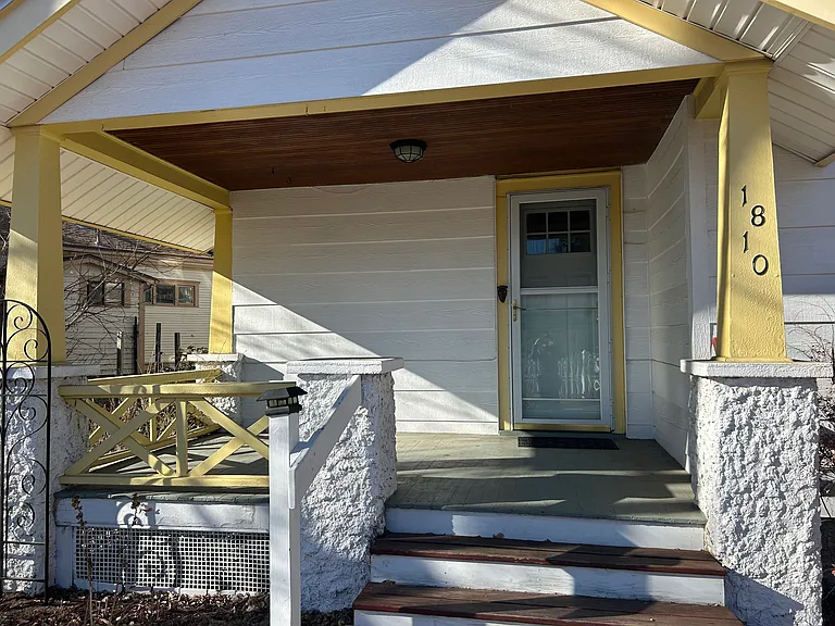 1810 Woodburn St #1810 — Photo 1
