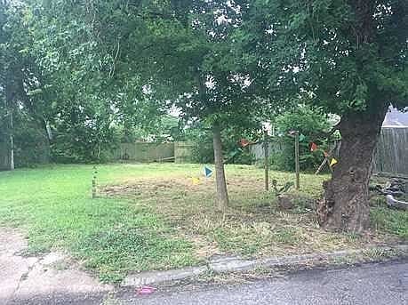 2nd image of 2312 Barbee St