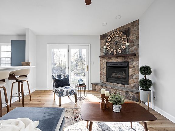 4th image of 113 Creek Wood Dr