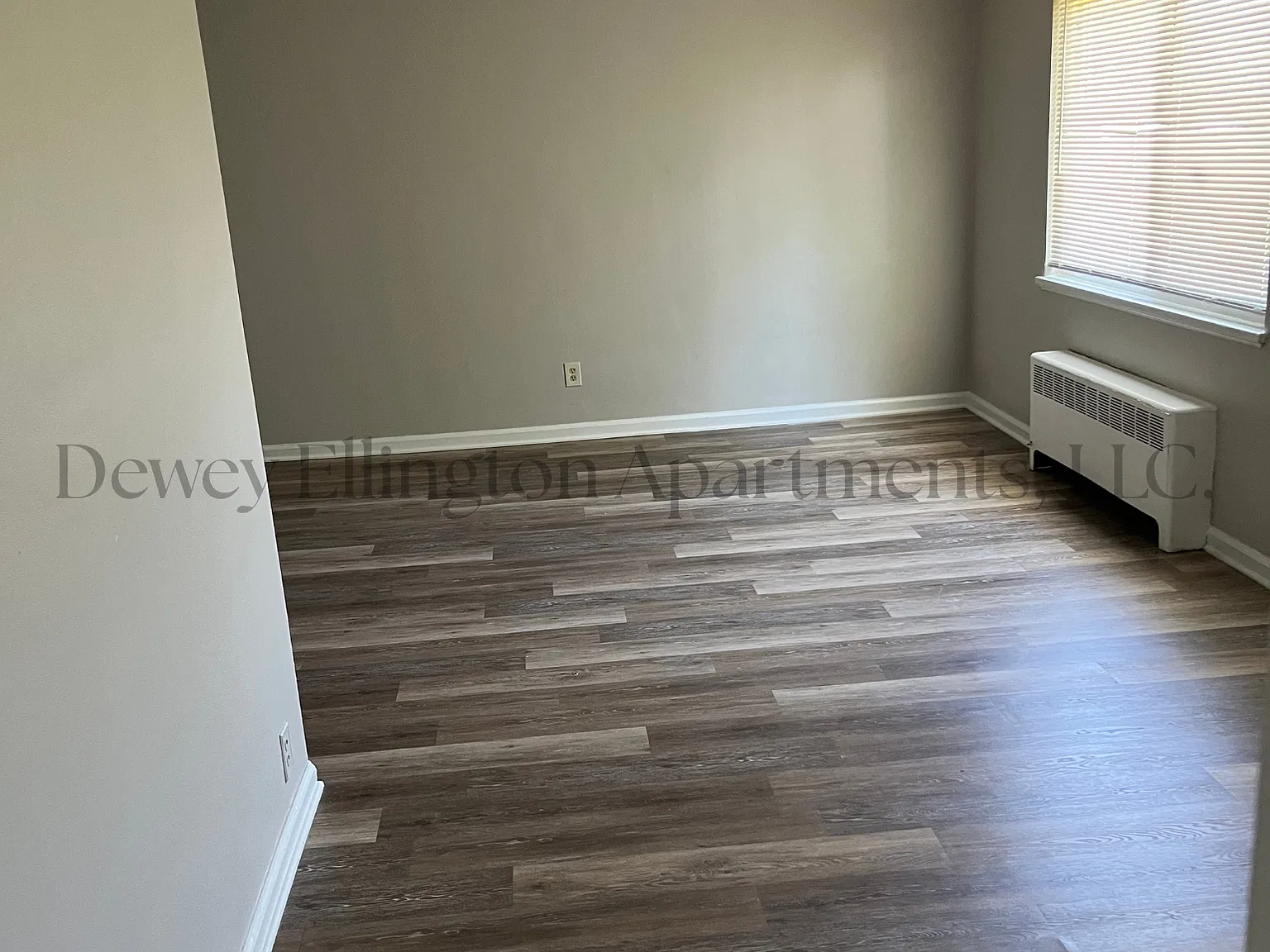 2 bed, 1.5 bath, $1,350 — Photo 3