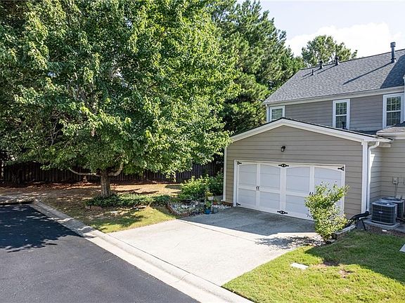 3rd image of 1144 Lake Point Way