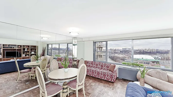 Sold by Moda Realty | media 33