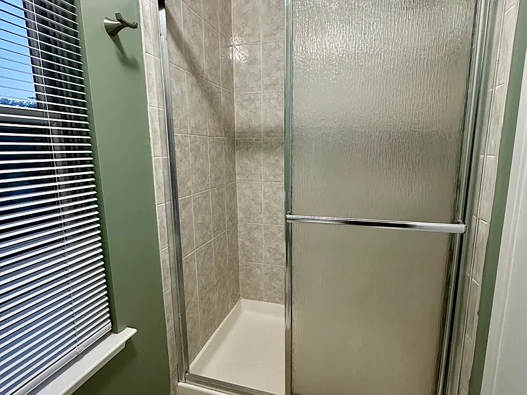 7707 Lexton Pl #E — Photo 11