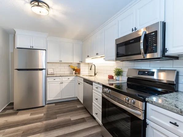 9 Broadway APT 223, Saugus, MA 01906
