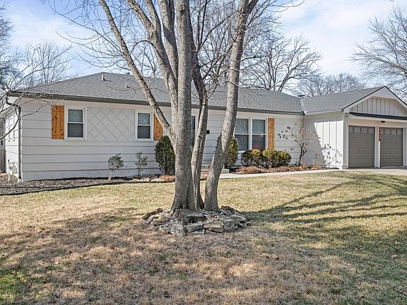 2nd image of 10318 Dearborn Dr