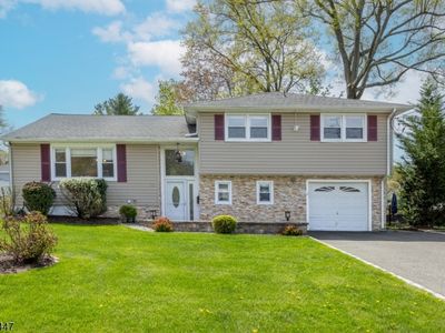 52 Sykes Ave, Livingston, NJ, 07039