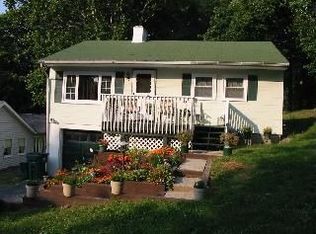 32 Hillside Rd, Beacon, NY 12508