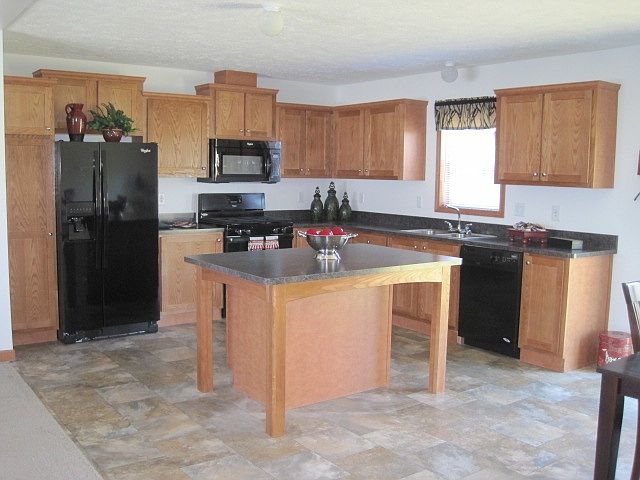 1st image of 338 Pincoe Dr