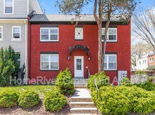 222 20th St NE APT 1, Washington, DC 20002