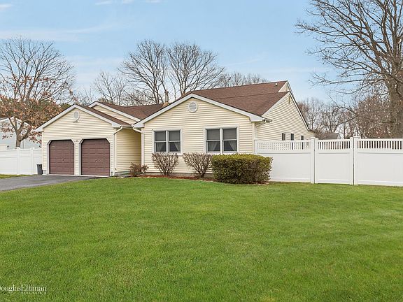 2nd image of 1 Apple Ln