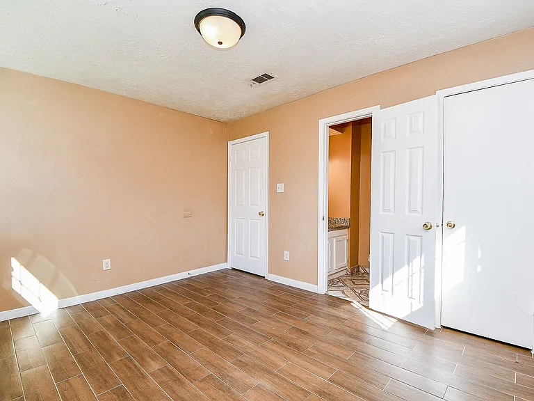 4926 Ridgestone St — Photo 26